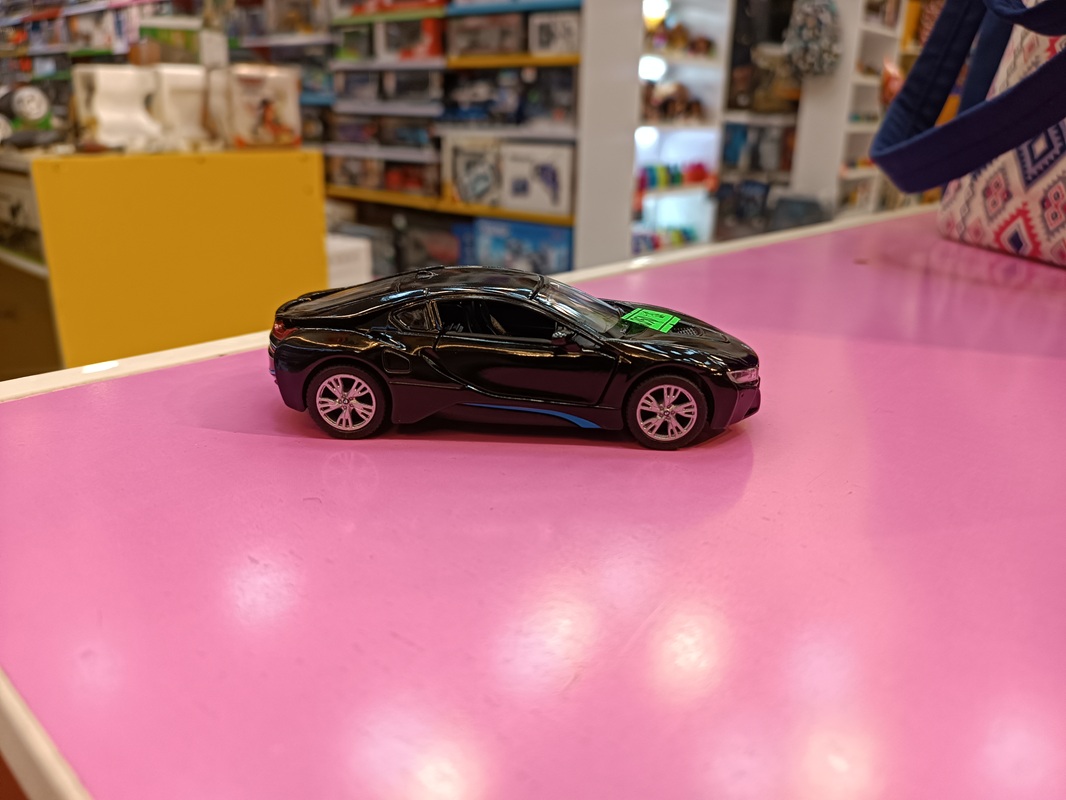 i 8 - بی ام دبلیو - D 5379 - فلزی 1:36 / Kinsmart