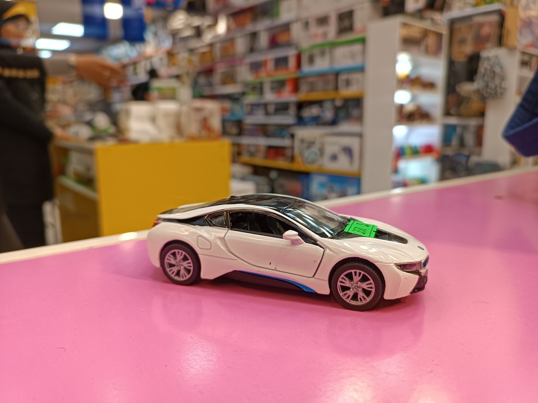 i 8 - بی ام دبلیو - D 5379 - فلزی 1:36 / Kinsmart