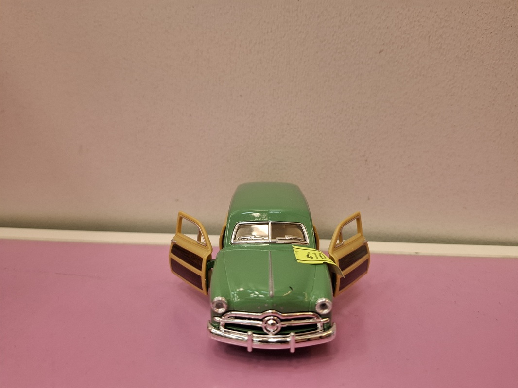 فورد 1949 درب چوبی KT 5402 - فلزی 1:40 / Kinsmart